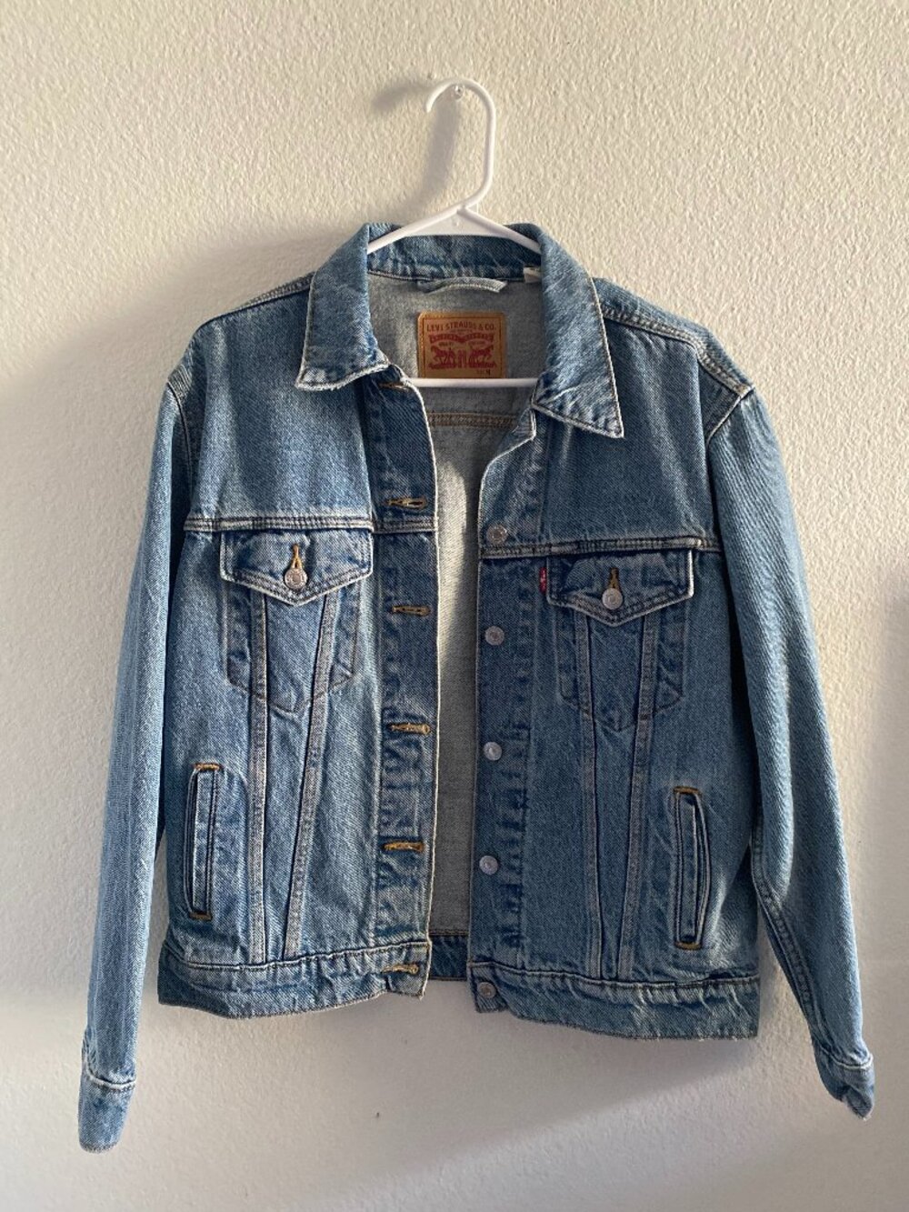 Levi's Denim Jacket | Light Blue | Buttons